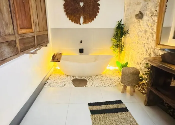Apartment Alma 1 - Spacious Modern Bali Vibes With Pool