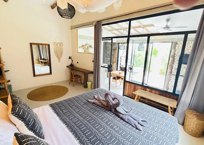 Alma 1 - Spacious Modern Bali Vibes With Pool Apartment